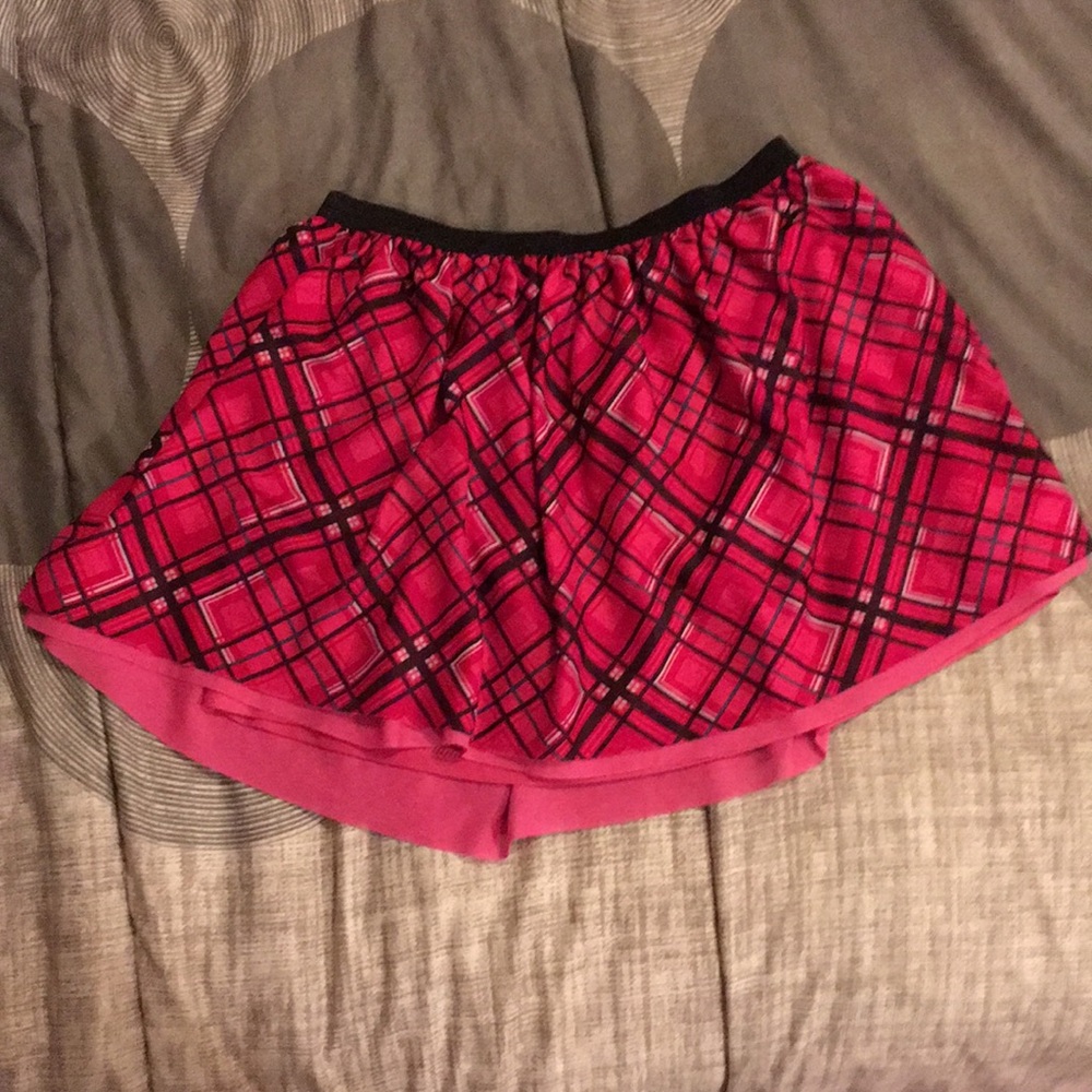 Juniors pink plaid skirt